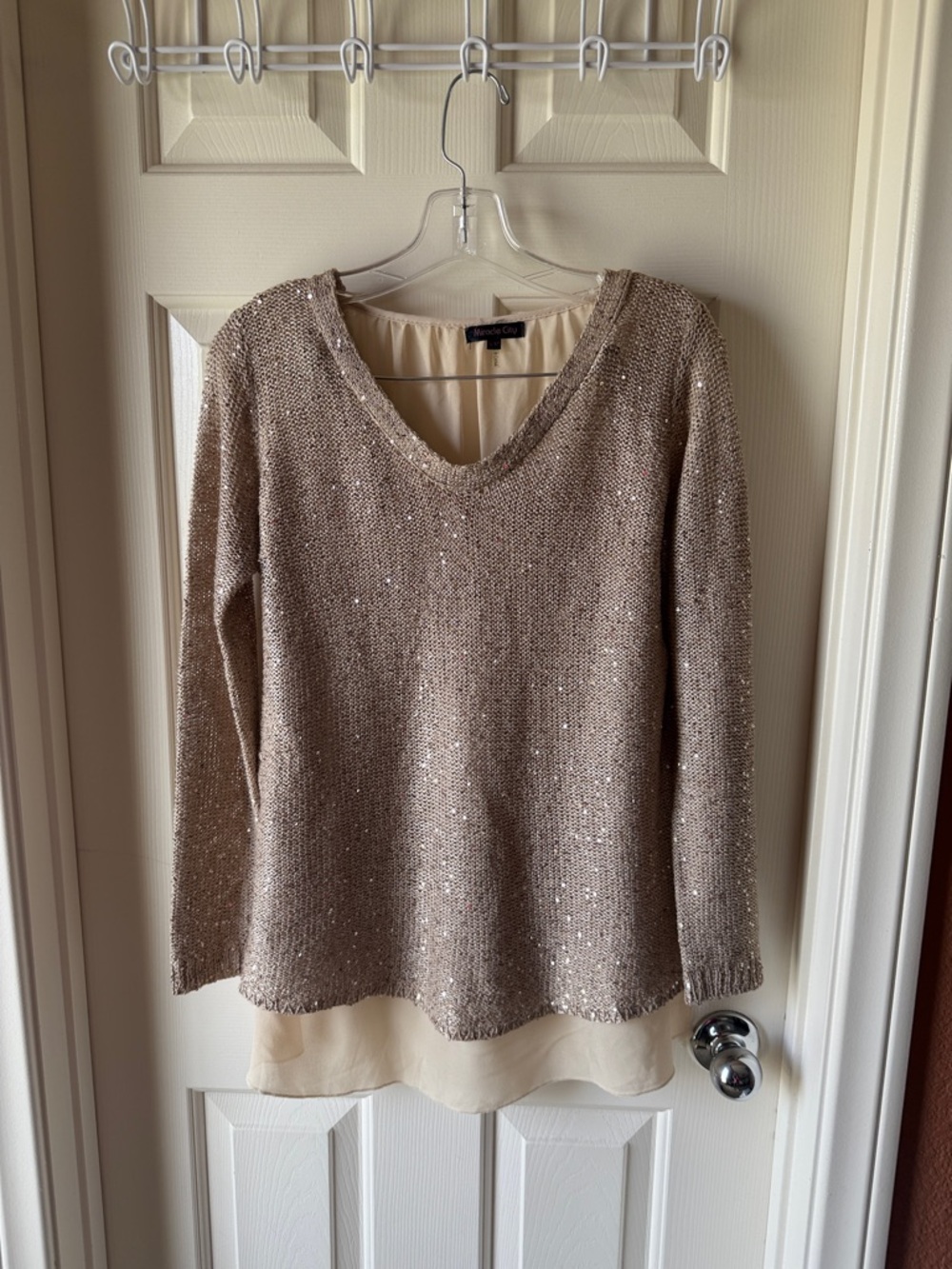 Miracle City Cream Sequin Knit V-Neck Top